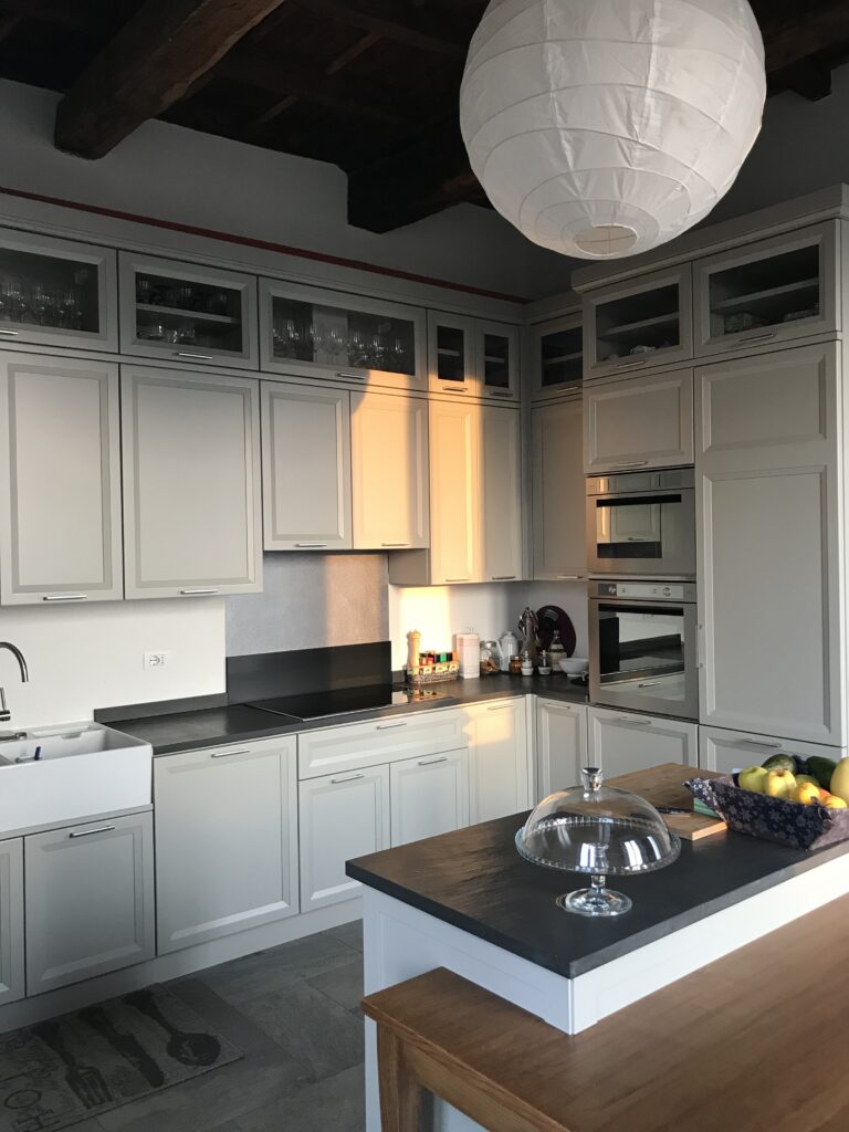 Ex monastero ad Ameno